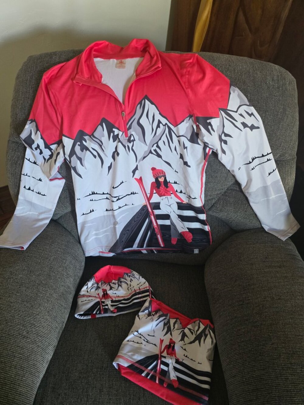3-Pc Krimson Klover SKI SET Worn Once • 1/4 zip MEDIUM • Gator • Pom Beanie